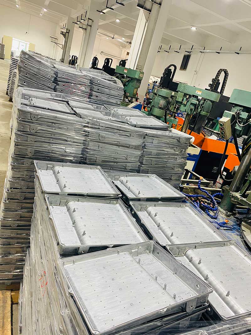 құйма-прожектор-тұрғын